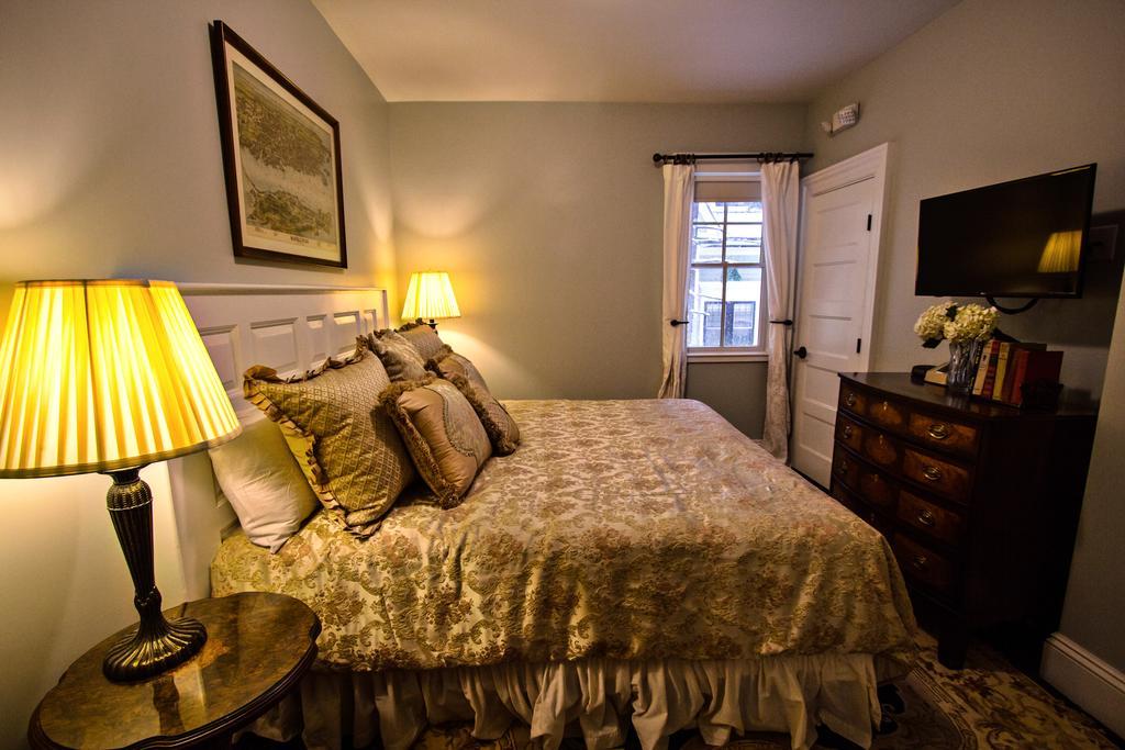 Samuel Sewall Inn Brookline Exterior photo
